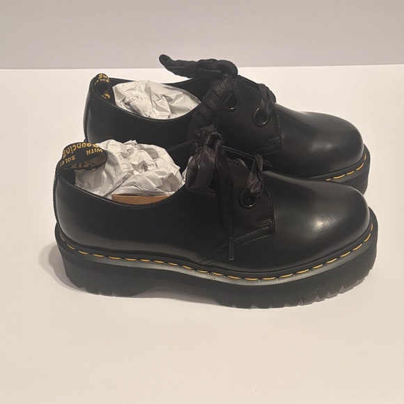 Dr. Martens Holly Black Leather - Picture 3 of 6